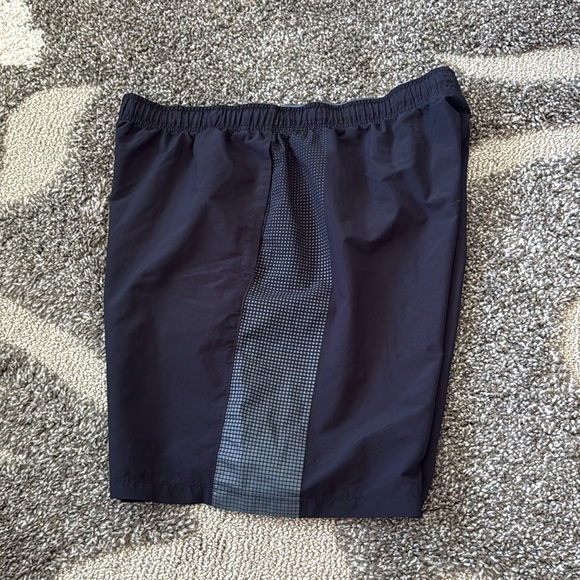 Under Armour (loose), Athletic Shorts. Size XL. - Picture 1 of 14